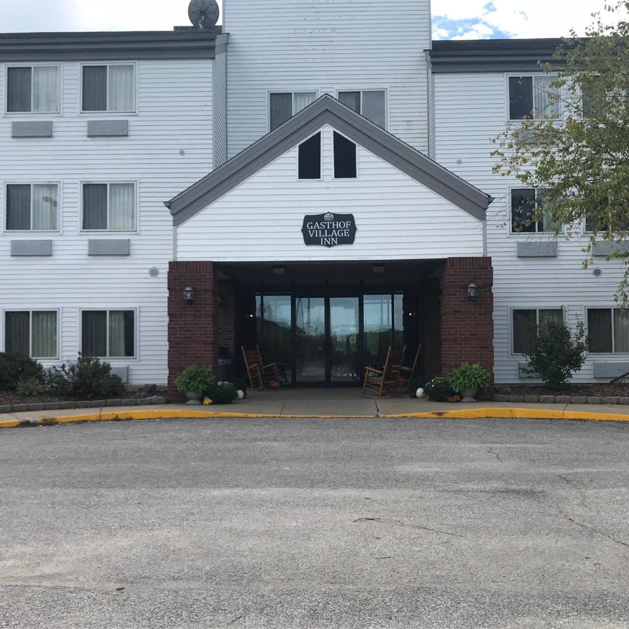 Gasthof Amish Village Inn Montgomery Экстерьер фото