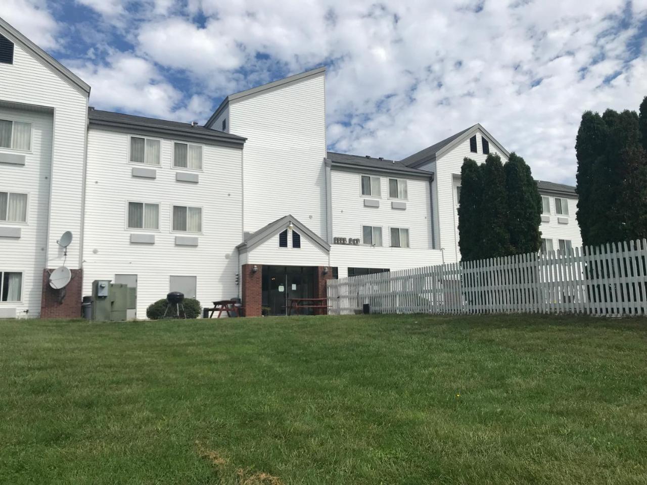 Gasthof Amish Village Inn Montgomery Экстерьер фото