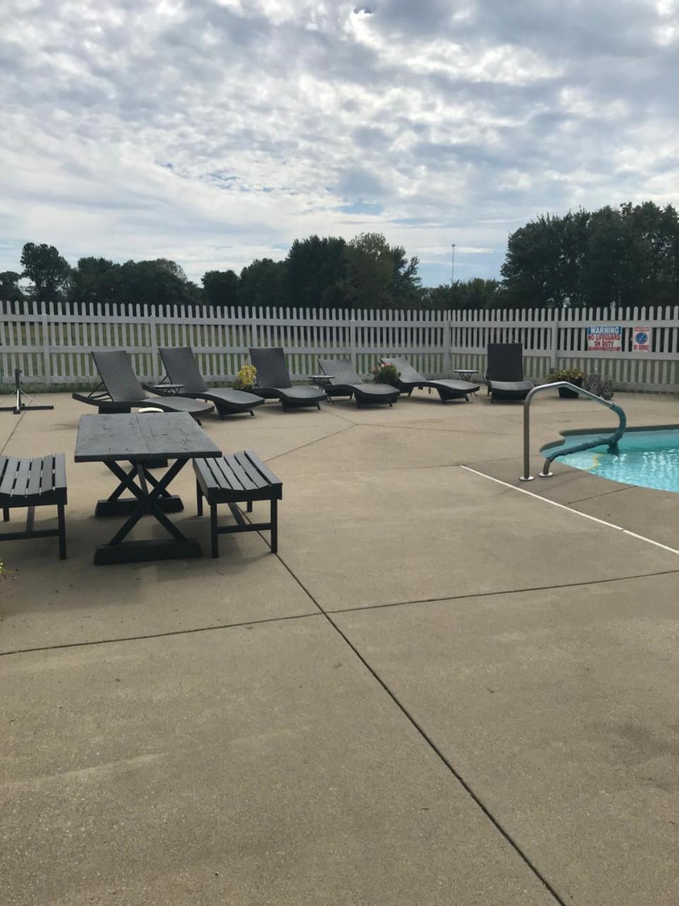 Gasthof Amish Village Inn Montgomery Экстерьер фото