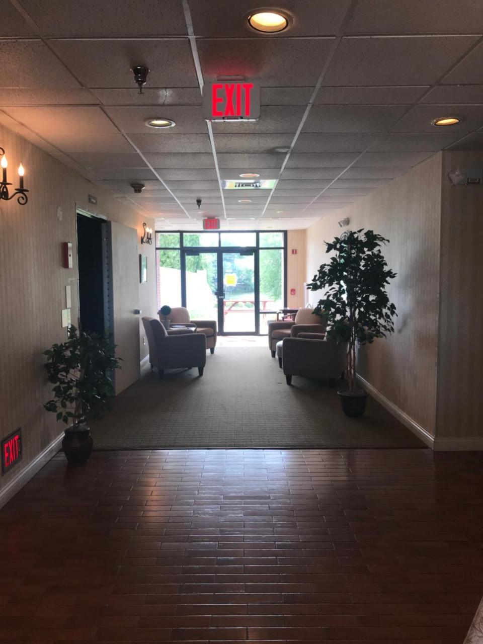 Gasthof Amish Village Inn Montgomery Экстерьер фото