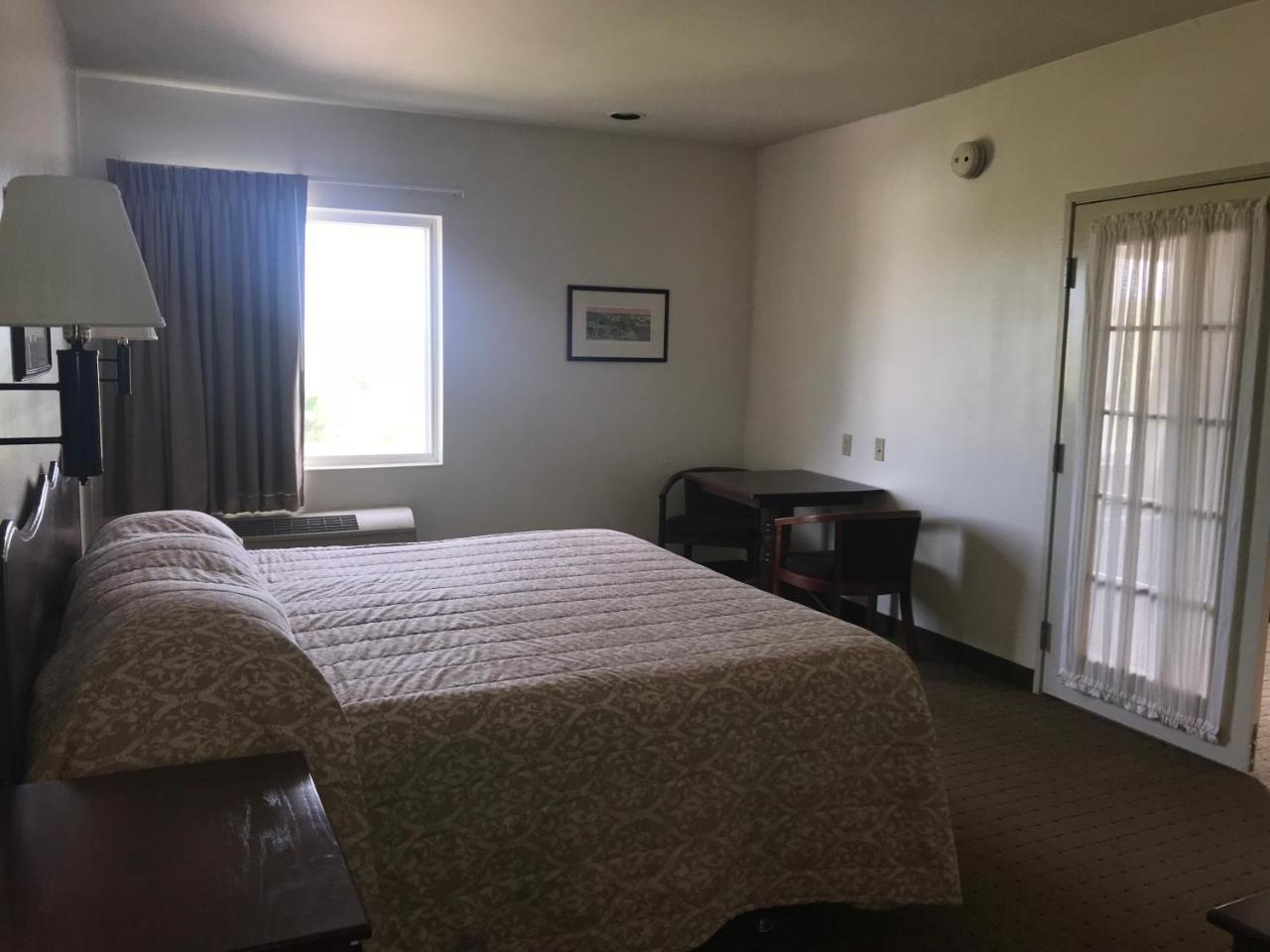 Gasthof Amish Village Inn Montgomery Экстерьер фото